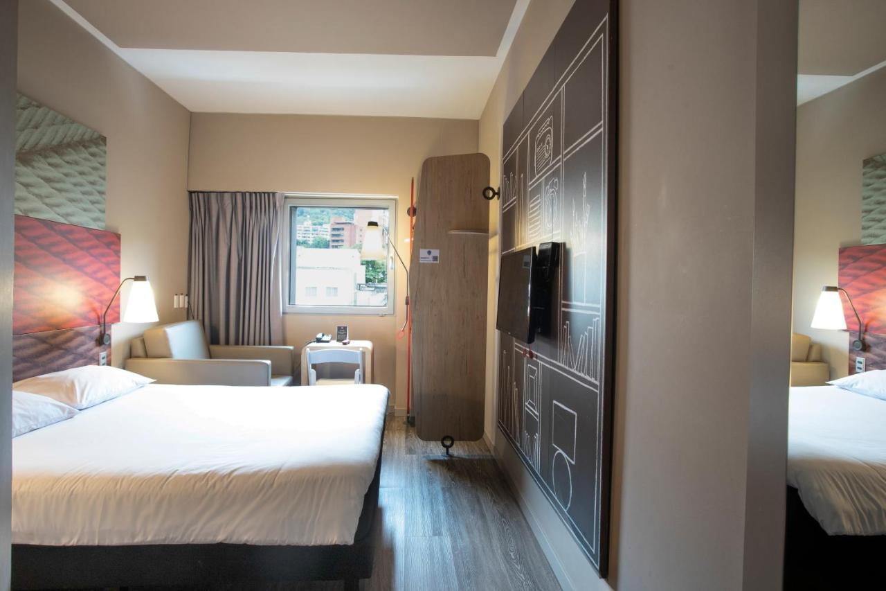 Hotel Ibis Cali Granada Exteriér fotografie