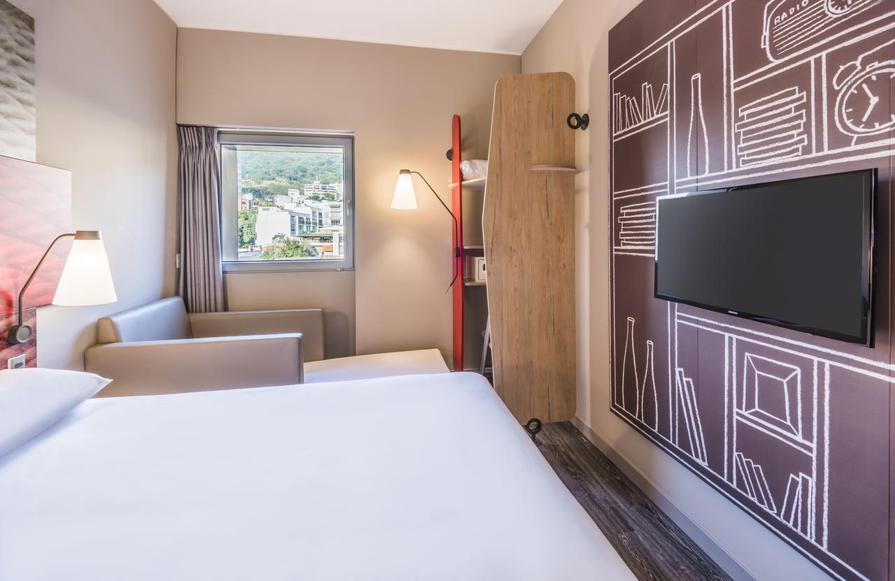 Hotel Ibis Cali Granada Exteriér fotografie